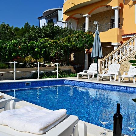Apartments Villa Ra Zaboric Bagian luar foto