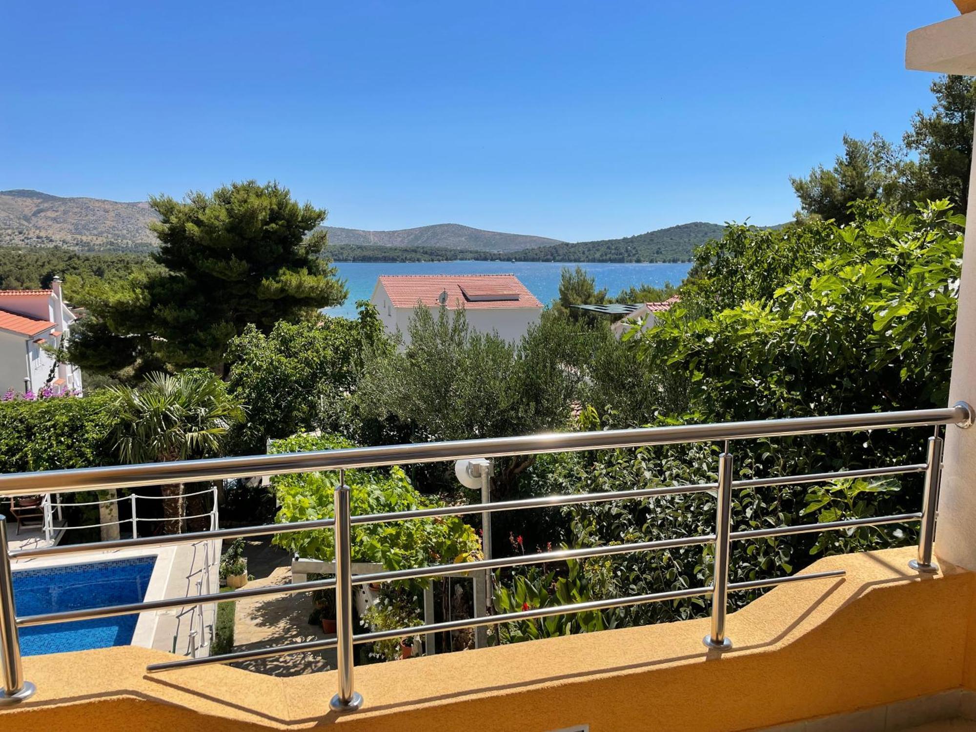 Apartments Villa Ra Zaboric Bagian luar foto