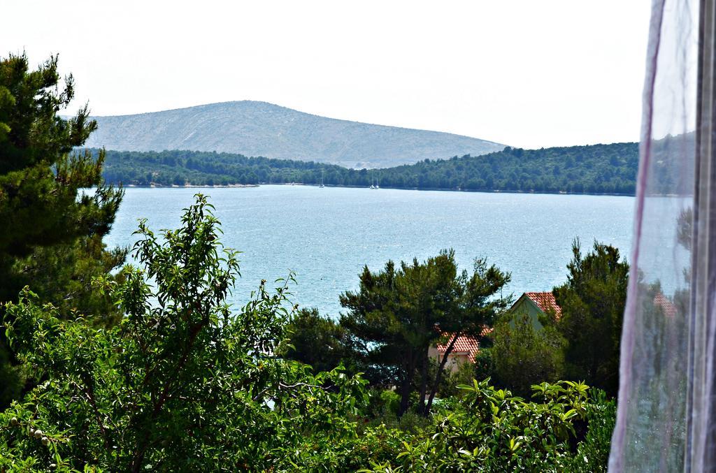 Apartments Villa Ra Zaboric Bagian luar foto