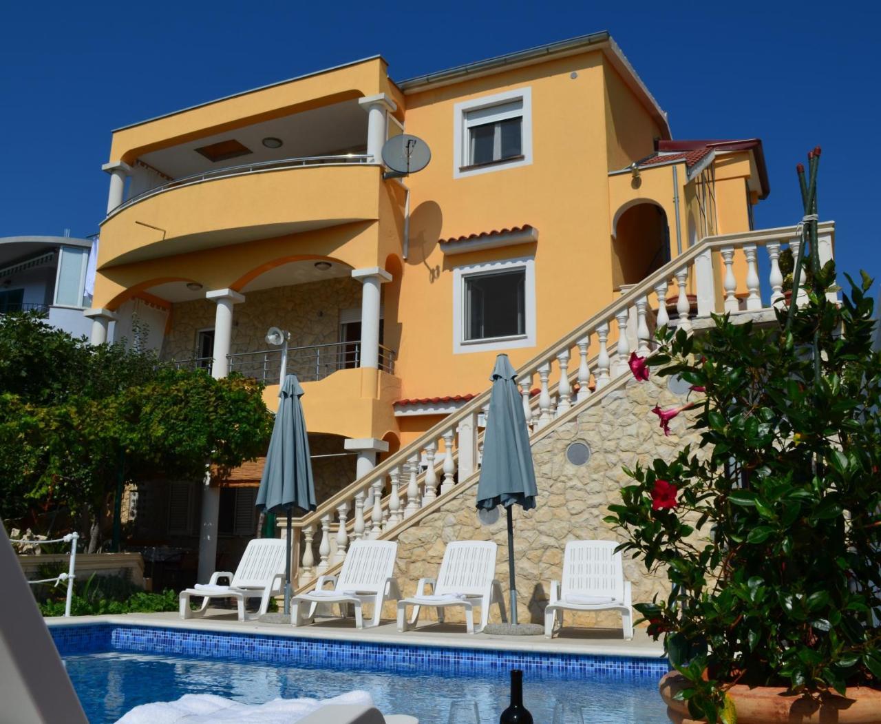 Apartments Villa Ra Zaboric Bagian luar foto