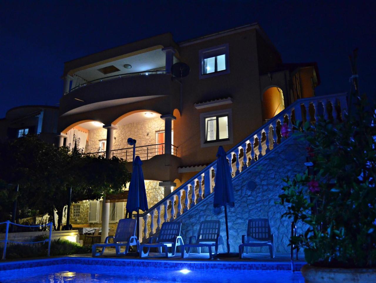 Apartments Villa Ra Zaboric Bagian luar foto