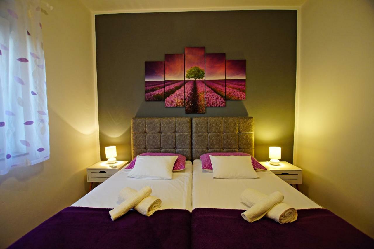 Apartments Villa Ra Zaboric Bagian luar foto